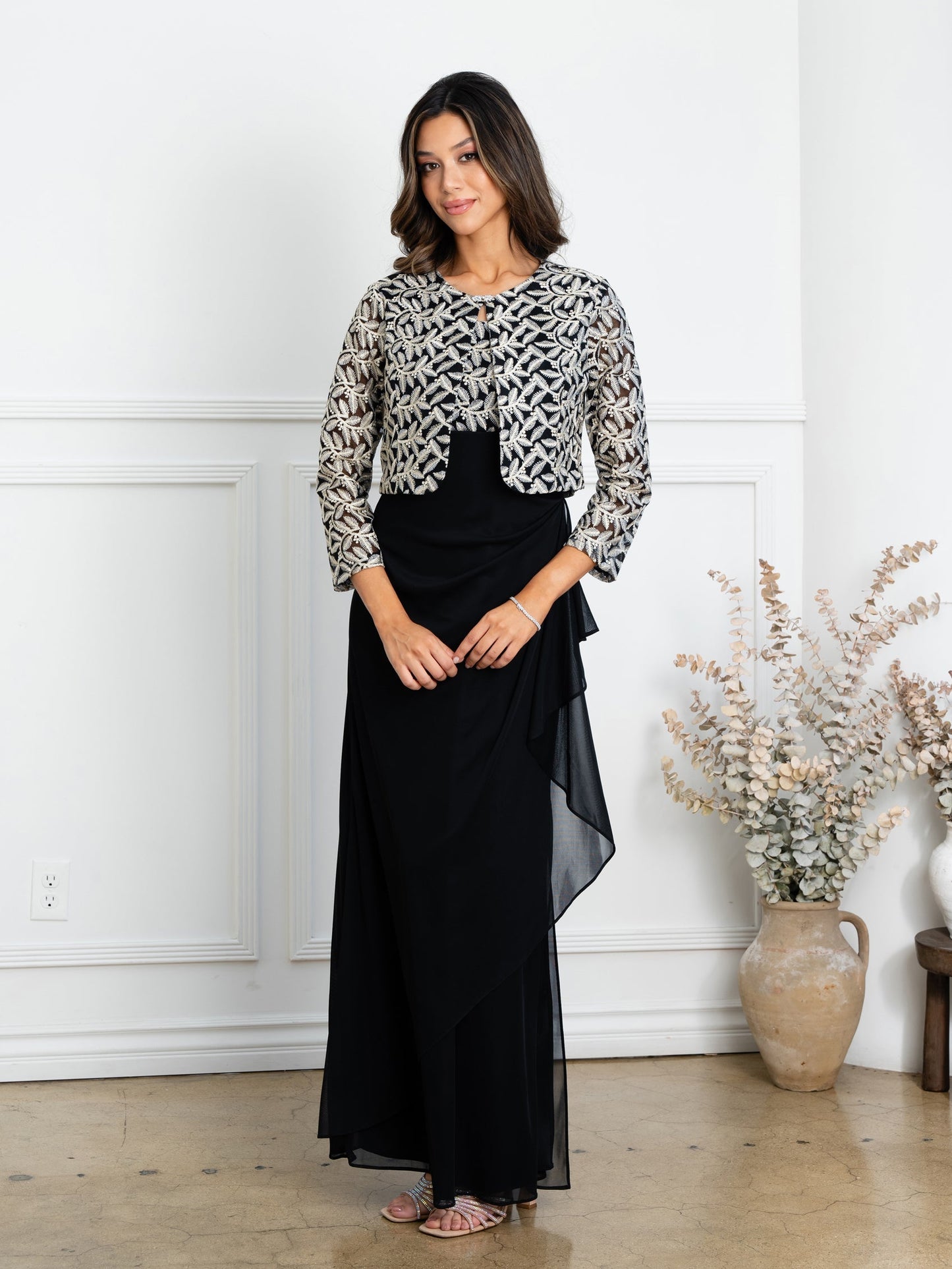 Robe Longue Formelle Avec Boléro En Dentelle Pour Mère De La Mariée, Jupe Drapée Et Décolleté En V