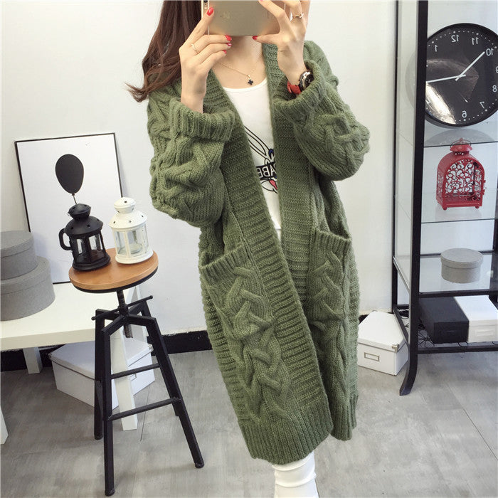 Damen Grobstrickjacke mit elegantem Zopfmuster und praktischen Taschen Amawinc