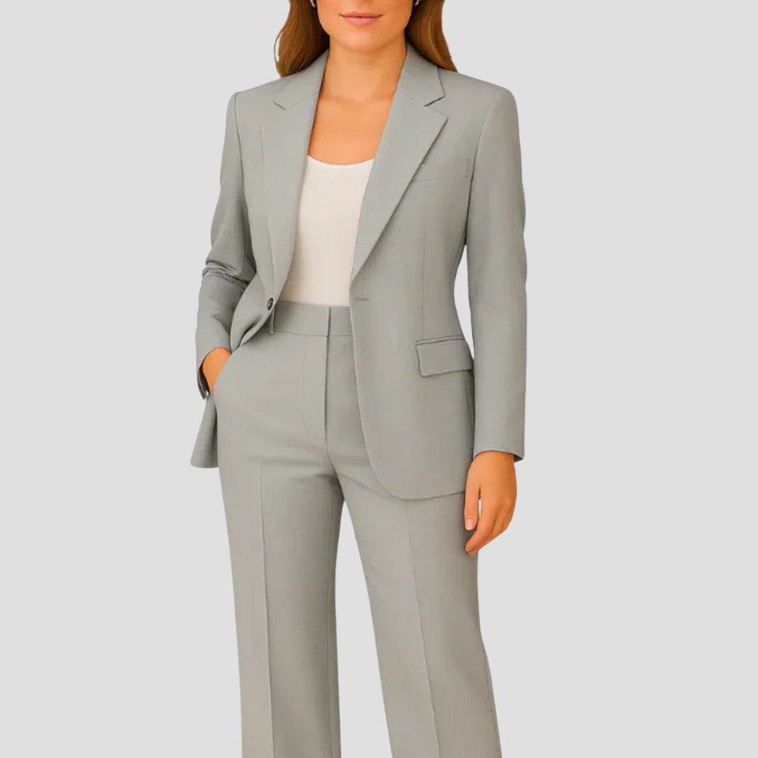 Evelyn Ensemble Tailleur Femme Avec Blazer Long Par Amawinc Pour Professionnelles Puissantes