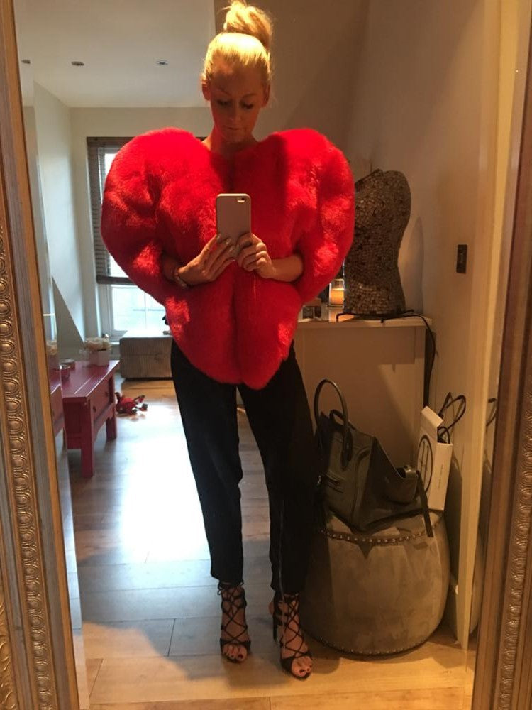 Damen Statement-Pullover im Herzdesign mit oversized Schnitt Amawinc