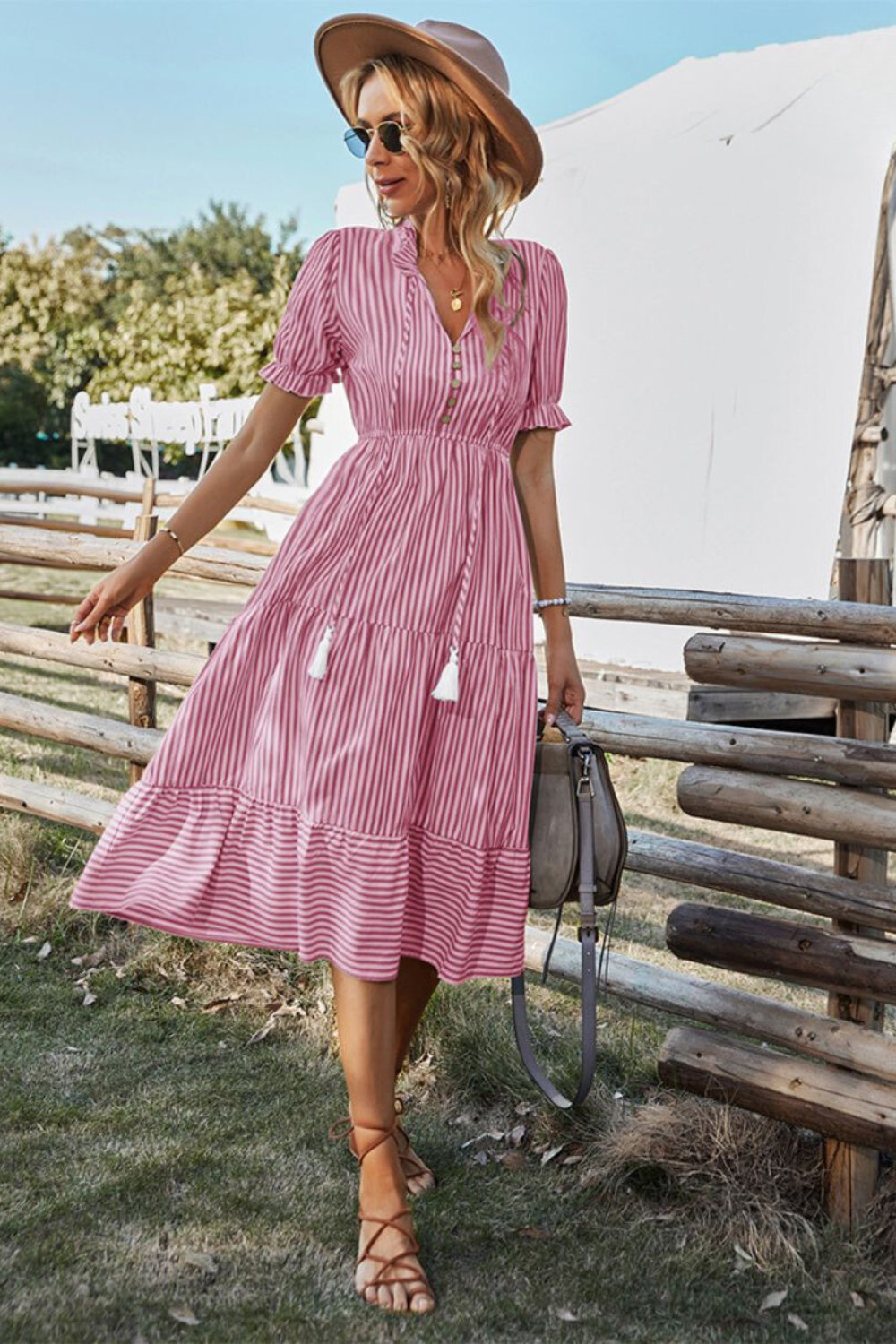 Damen-Midikleid mit Knöpfen und Quasten