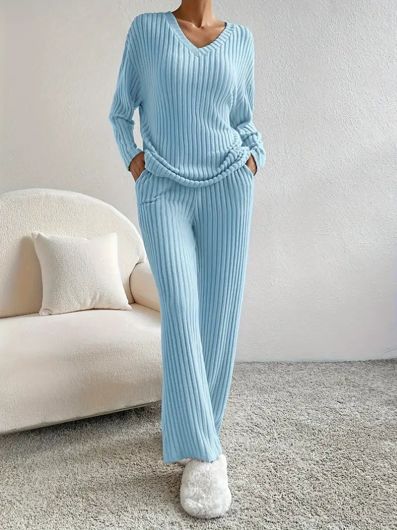 Damen-Anzug mit geripptem V-Ausschnitt-Pullover und Hose im eleganten Design