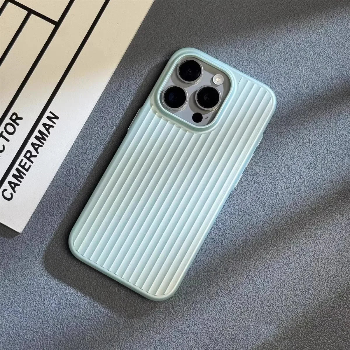 Coque Téléphone Métallisée à Rainures Amawinc Défense Minimaliste et Adhérence Supérieure