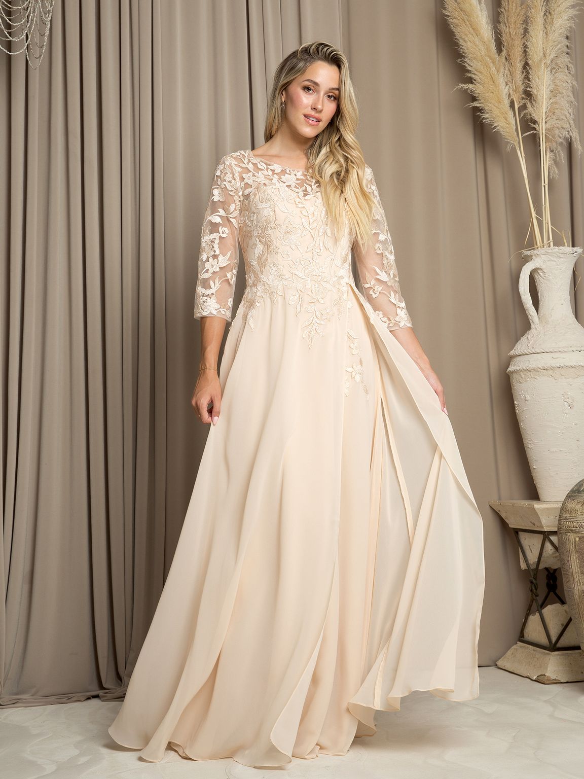Robe Longue Mère De La Mariée En Coupe A Élégante Avec Corsage Orné Et Manches Trois Quarts En Chiffon Eva Fashion 5258