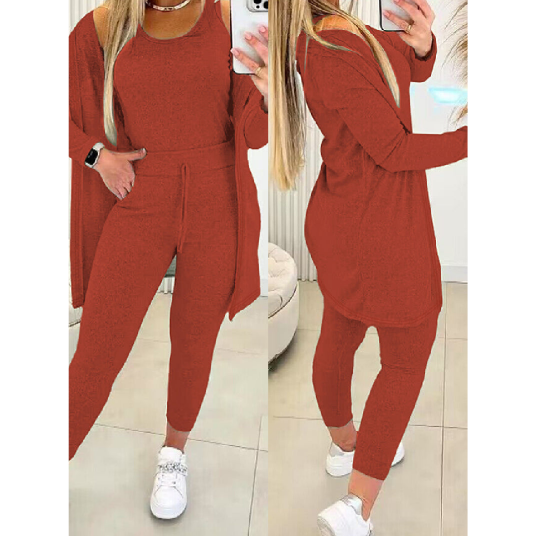 Dreiteiliger Damen-Anzug: Freizeithose und Blazer