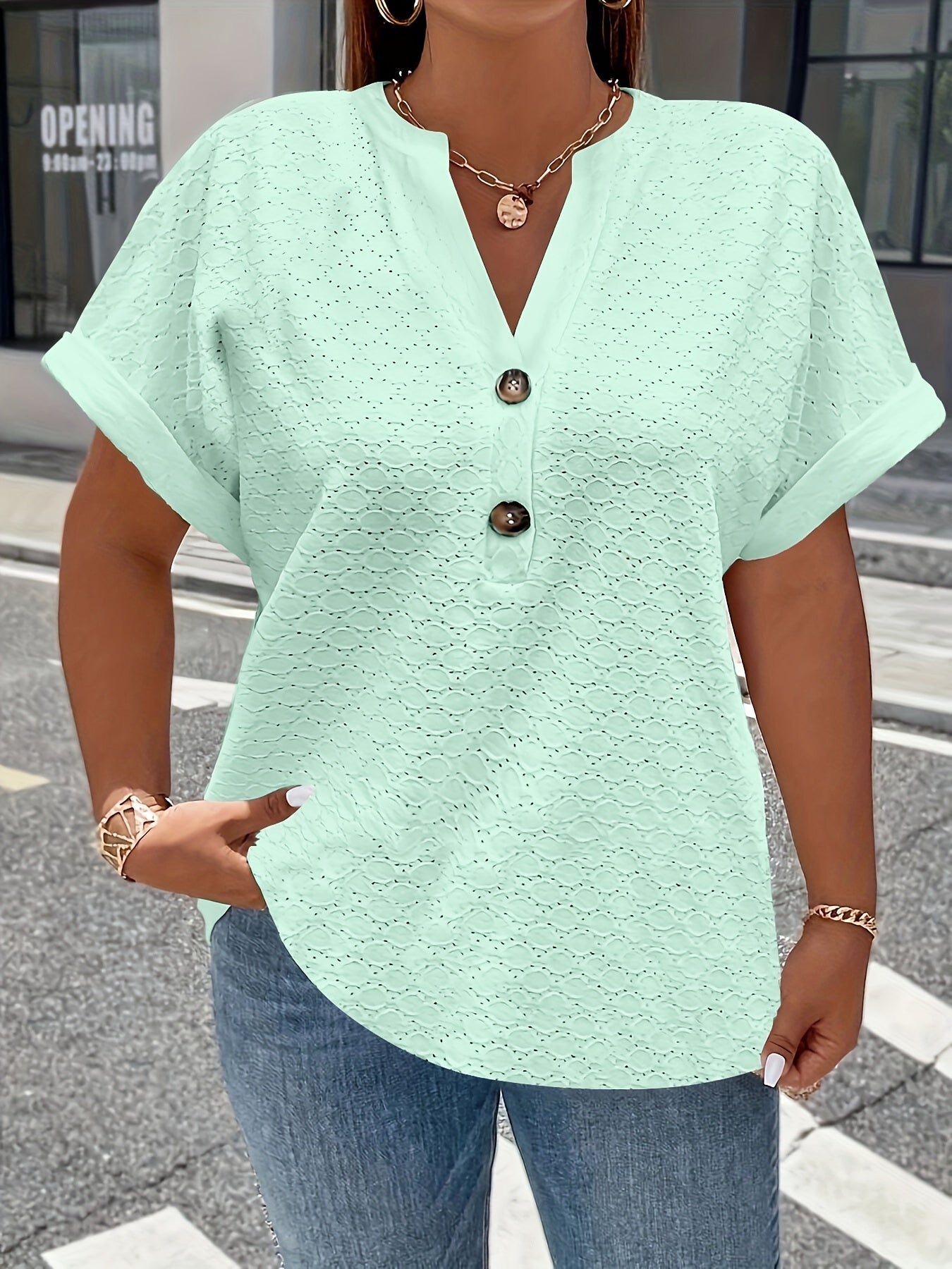 Damen Kurzarm Oberteil Yelina mit elegantem V-Ausschnitt