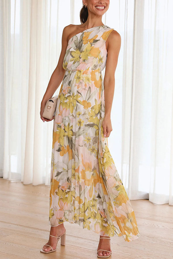 Fudus Sommerkleid mit schrägen Schultern