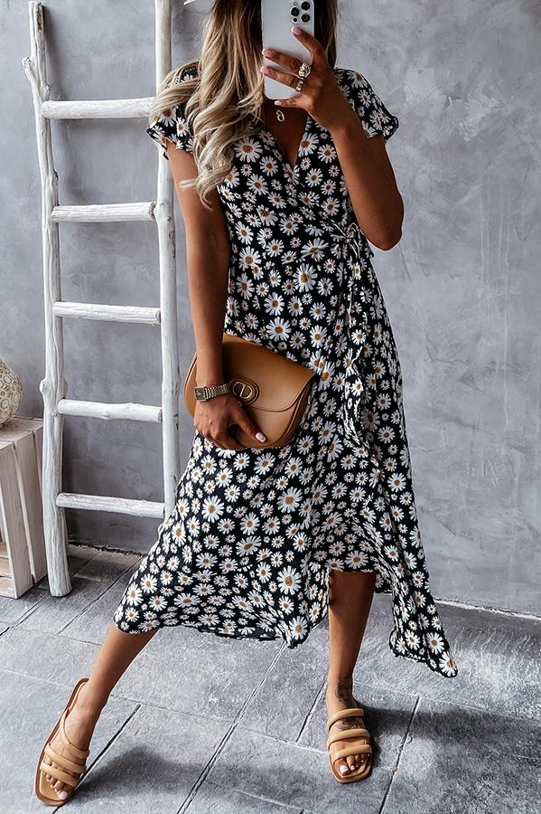Fudus Midikleid mit lieblichen Gänseblümchen
