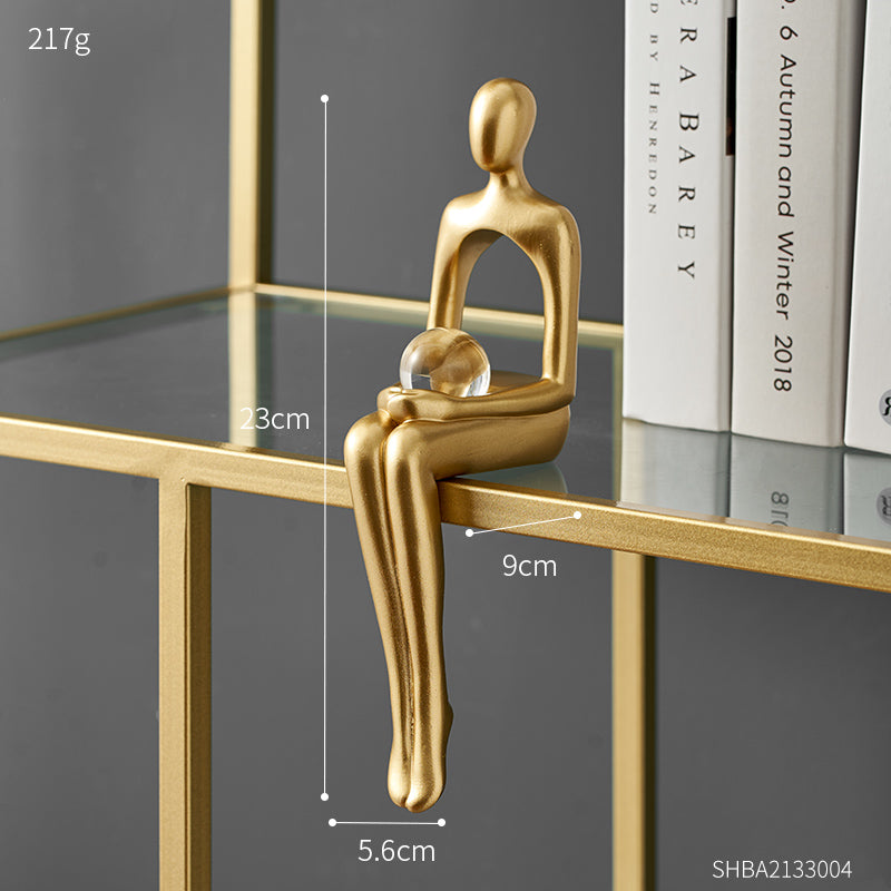 Statue Figurine Métal Doré Abstraite Moderne Contemplation Décor Minimaliste Pour Étagère Et Bureau Ambiance Sophistiquée