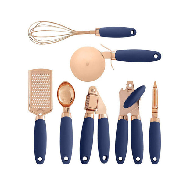 Set De Ustensiles Moderne Cuivre Avec Poignées Ergonomiques Et Finition Noire Pour Une Cuisine Contemporaine