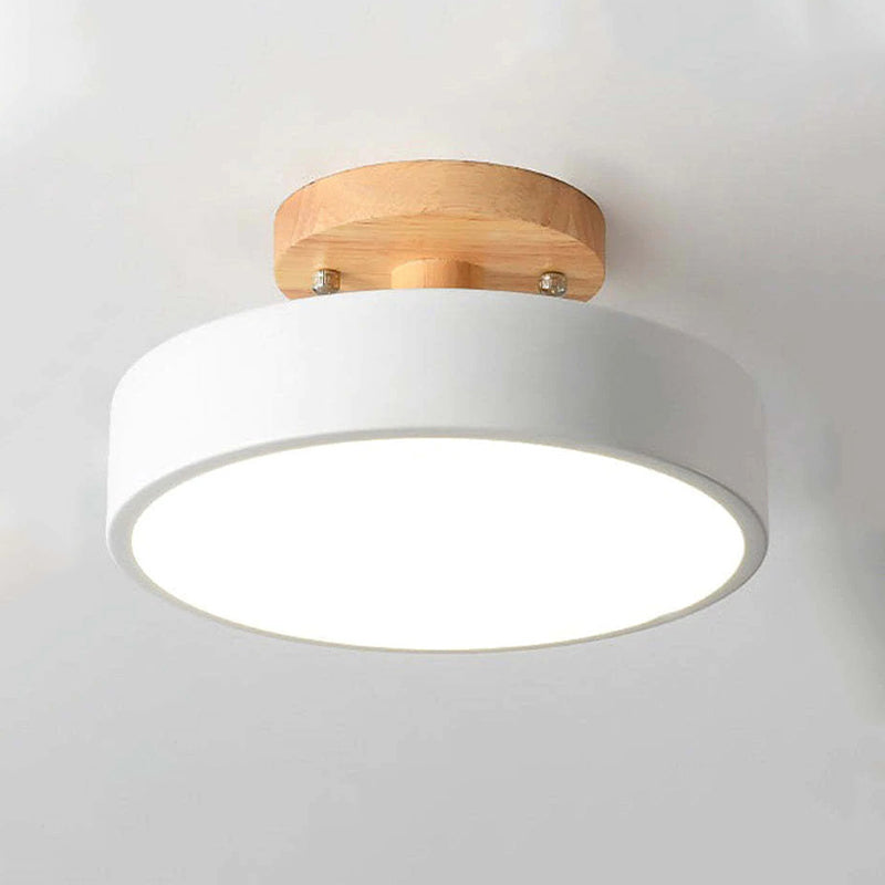 Holz-LED-Deckenleuchte im modernen Design