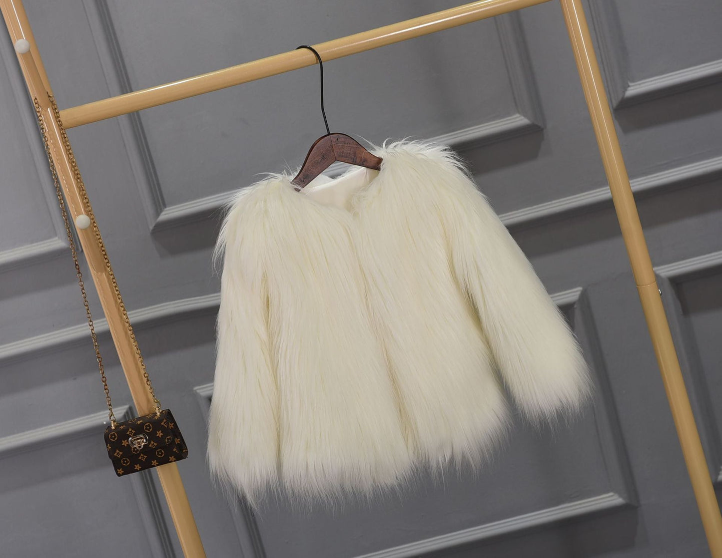 Damen Luxuriöser Kunstpelzjacke mit voluminösem Kragen Amawinc