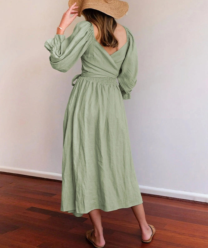 Fudus Vielseitiges Kleid: V-Ausschnitt und weite Ärmel