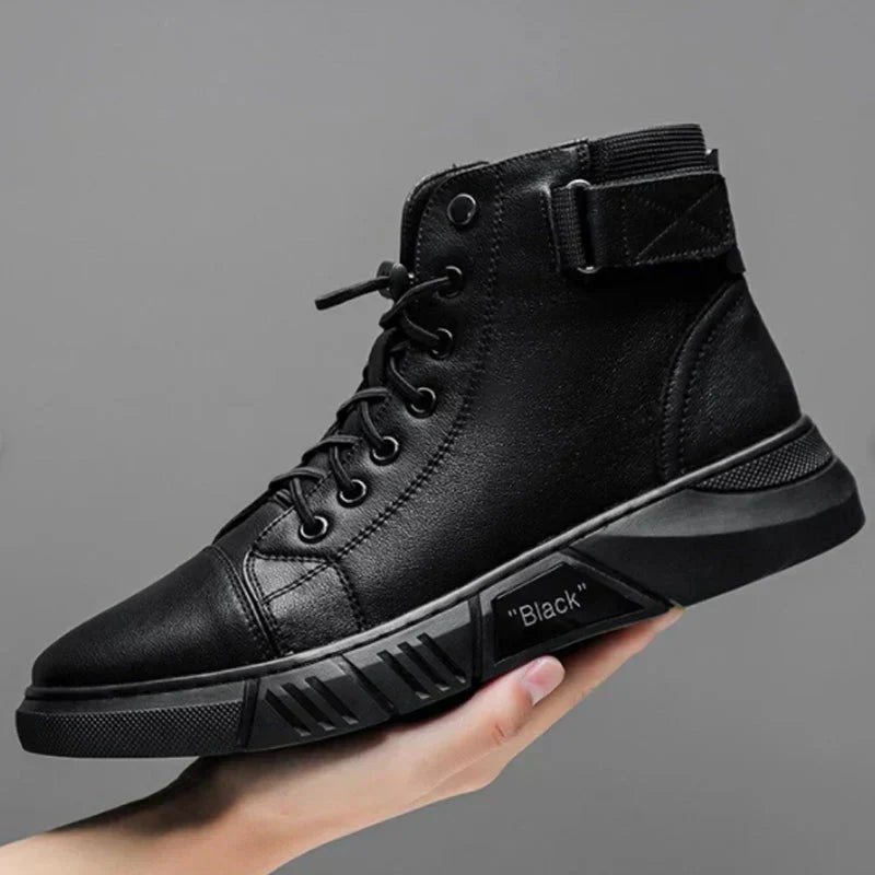 Schwarze, elegante Herren-Lederstiefel