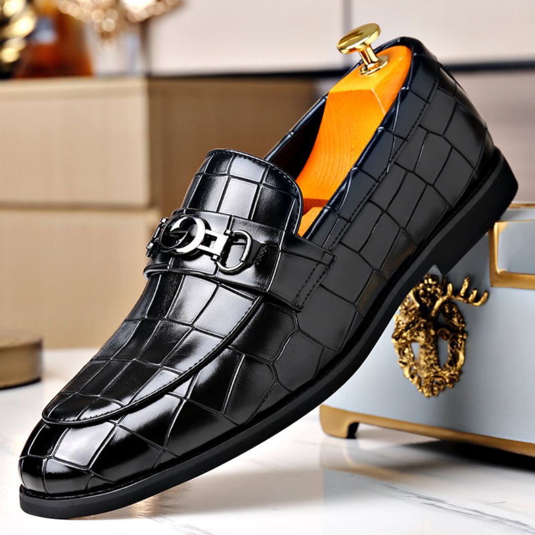 Mocassins Alexander Buckle En Cuir Texturé Fini Poli Élégants Confort Optimisé Pour Événements Et Usage Quotidien