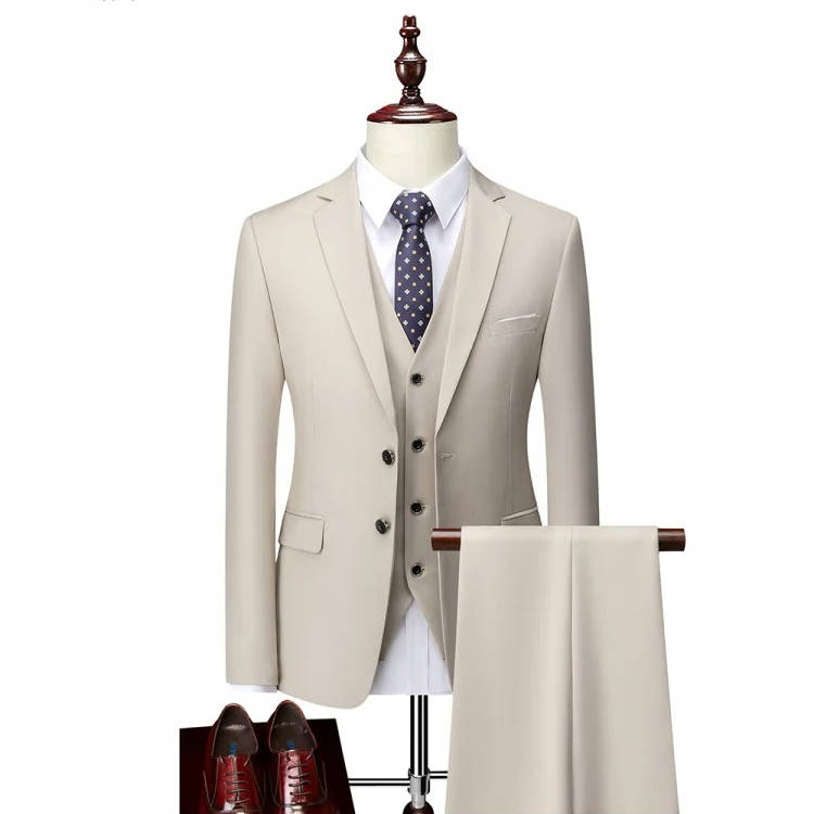 Smoking Trois Pièces Classique Avec Gilet Pour Mariages Et Événements Professionnels