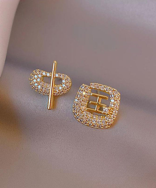 Boucles d'oreilles à clous asymétriques en or 14 carats avec zircons et caractères chinois - Amawinc
