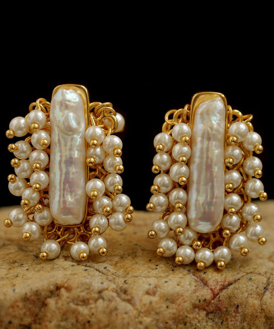 Boucles d'oreilles à tige en perles surdorées en cuivre doré Art Gold - Amawinc