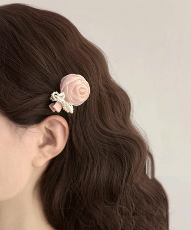 Épingle à cheveux en mousseline de soie rose avec nœud en forme de rose et perles - Amawinc