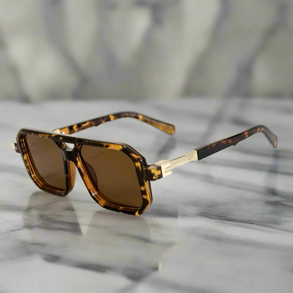 Lunettes De Soleil Aurelian Shades Forme Carrée Avec Lentilles Hexagonales Et Accents Dorés Délicats