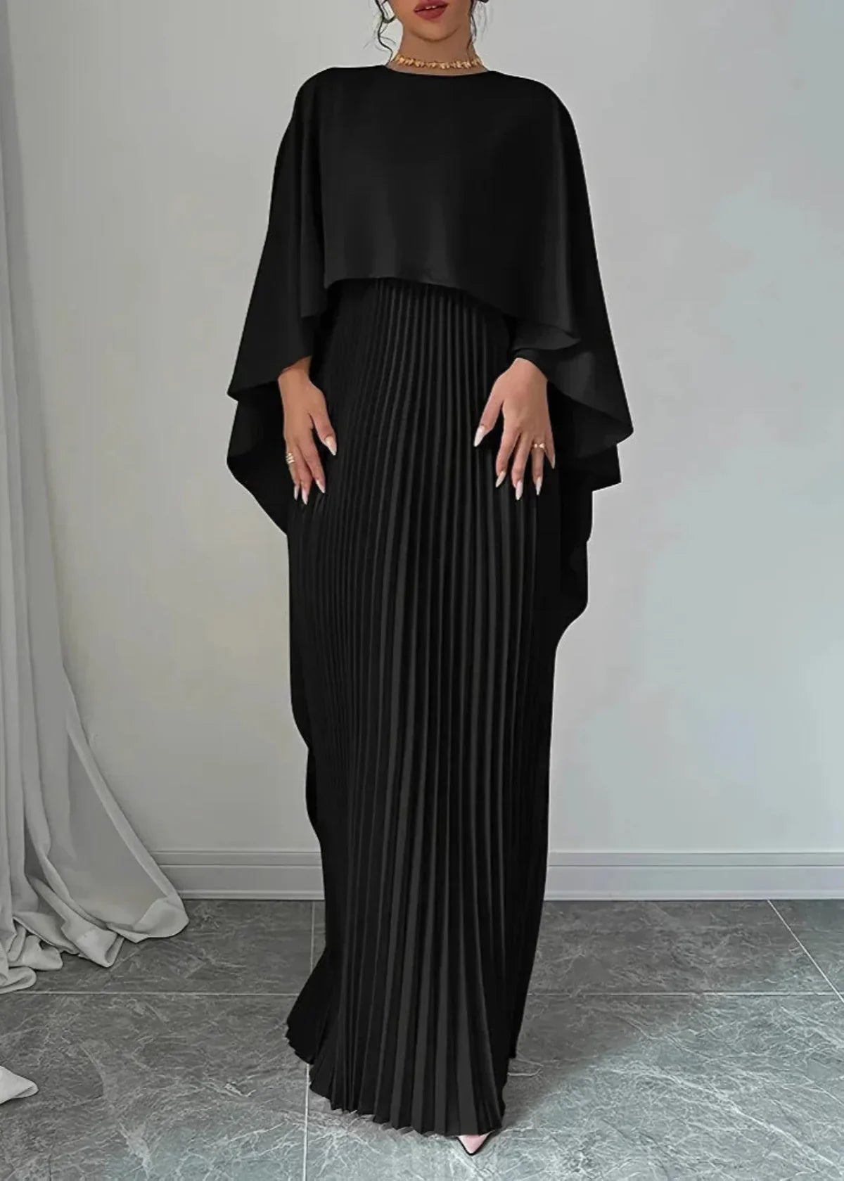 Robe Maxi Plissée Avec Cape Superposée Élégante Pour Galas Mariages Dîners Formels Amawinc Amelia