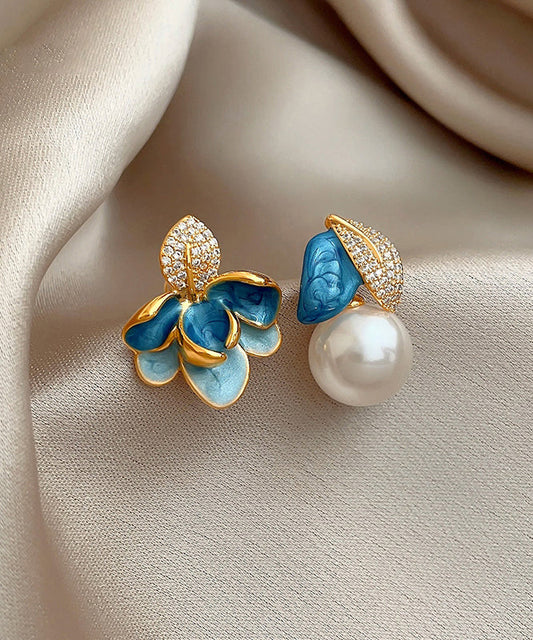 Magnifiques boucles d'oreilles à tige asymétriques en émail et zircon bleu cuivre - Amawinc