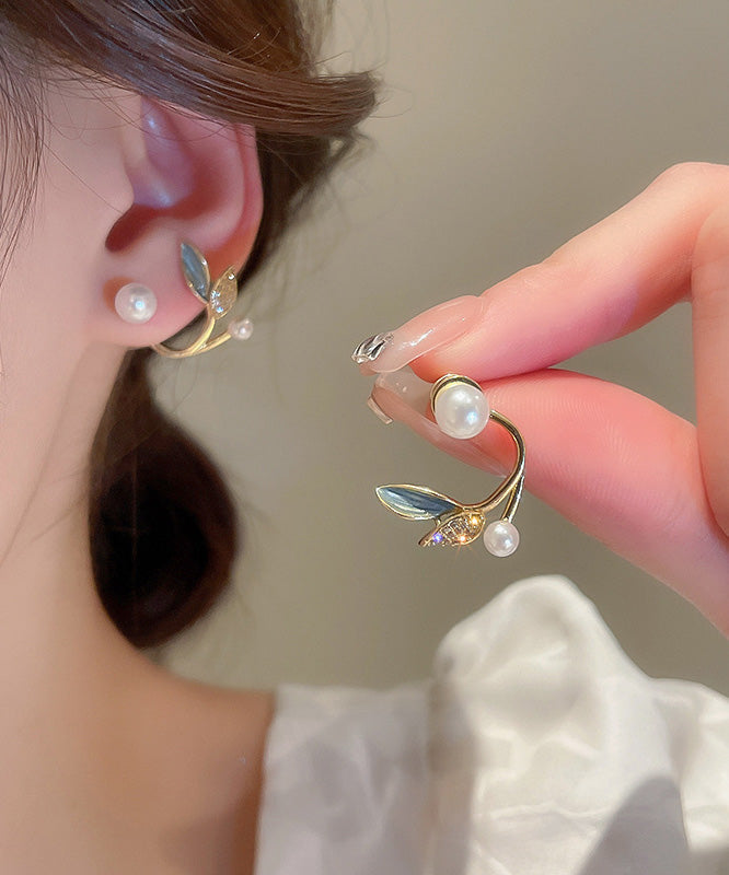Magnifiques boucles d'oreilles créoles en cuivre doré avec zircons et perles en forme de feuille - Amawinc