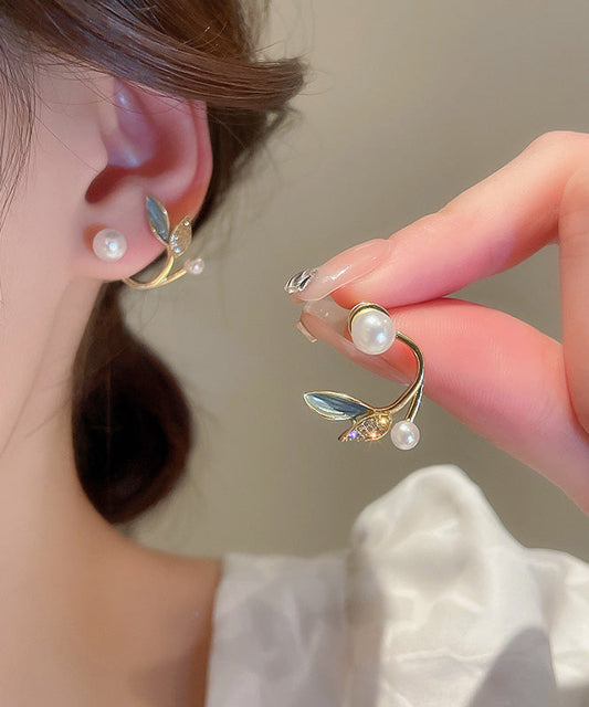 Magnifiques boucles d'oreilles créoles en cuivre doré avec zircons et perles en forme de feuille - Amawinc