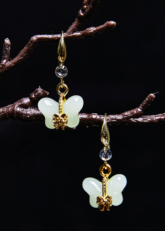 Magnifiques boucles d'oreilles pendantes en jade papillon blanc et dorure - Amawinc