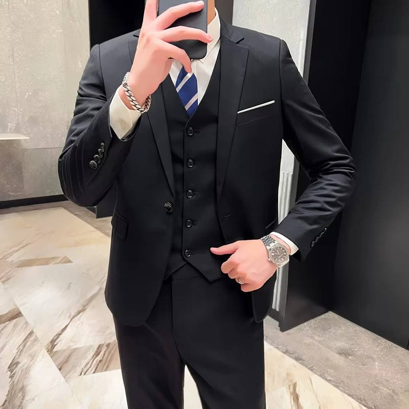 Costume Trois Pièces Slim Fit Pour Hommes Pour Affaires Et Événements Formels Pour Professionnels