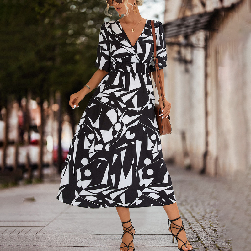 Lässiges Midikleid Fiona mit V-Ausschnitt