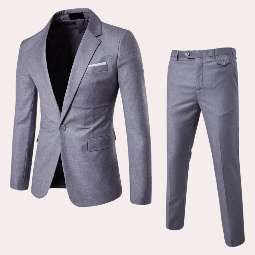 Ensemble Costume Slim Fit Bordeaux Avec Blazer À Bouton Unique Et Pantalon Pour Tenue Formelle Ou Décontractée Chic