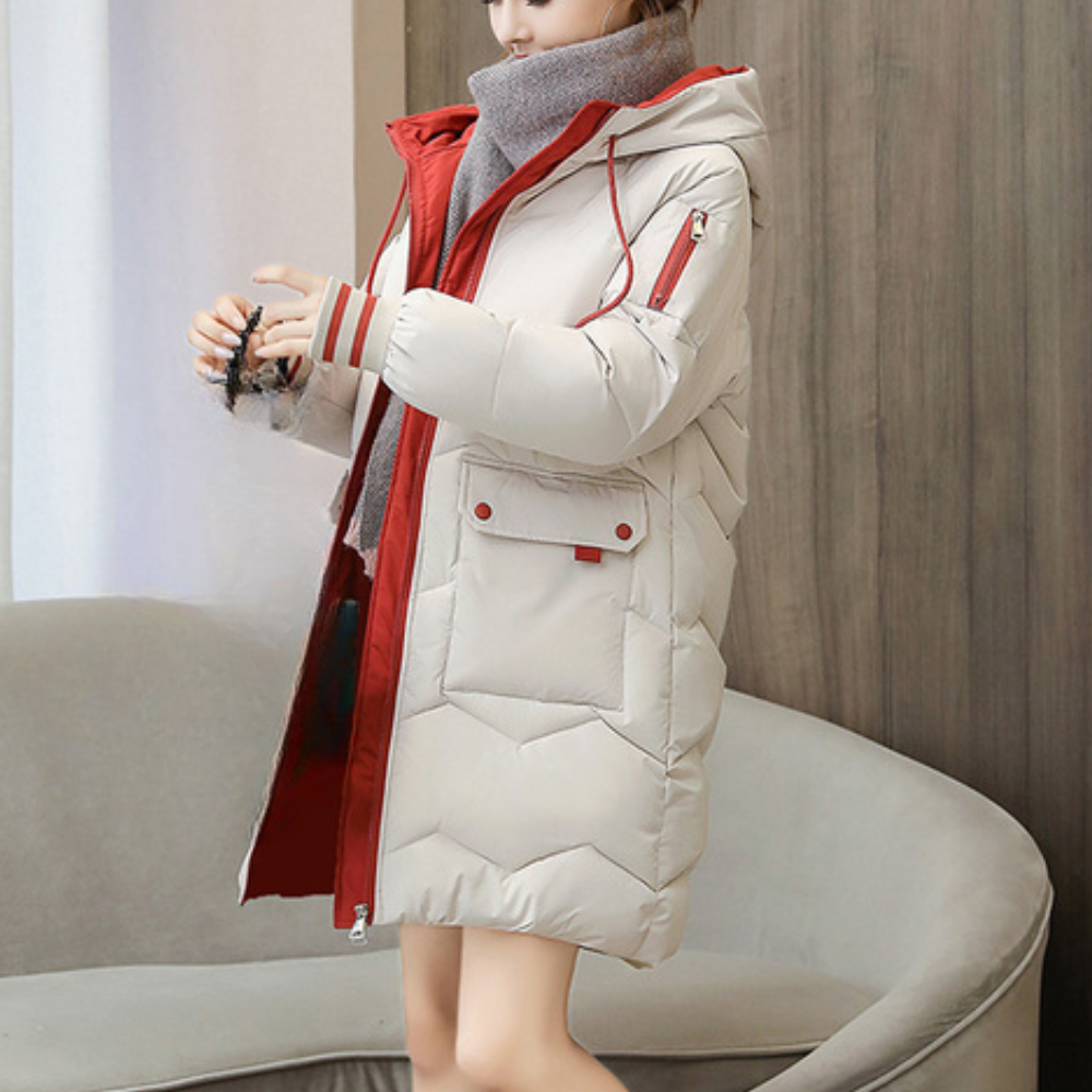 Damenmantel Cyra: Elegant, bequem und trendig mit Kapuze