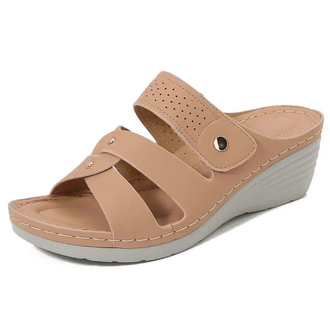 Sandales Carla À Brides Rivetées Semelle Wedge En PU Confortable Pour Été Et Élégante