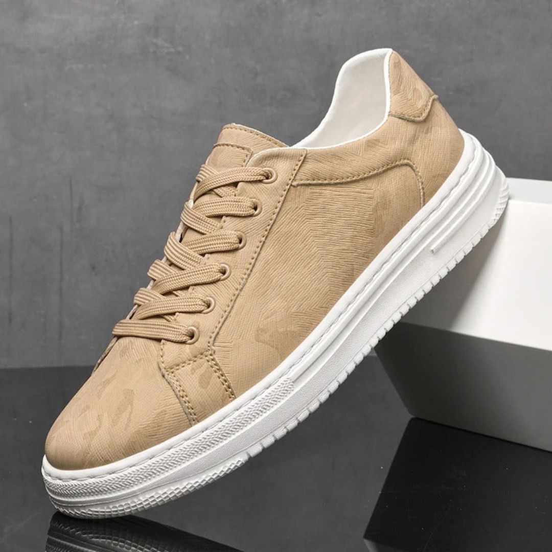 Carter Baskets Basses En Cuir De Vache Pleine Fleur Avec Couture Précise Et Profil Structuré