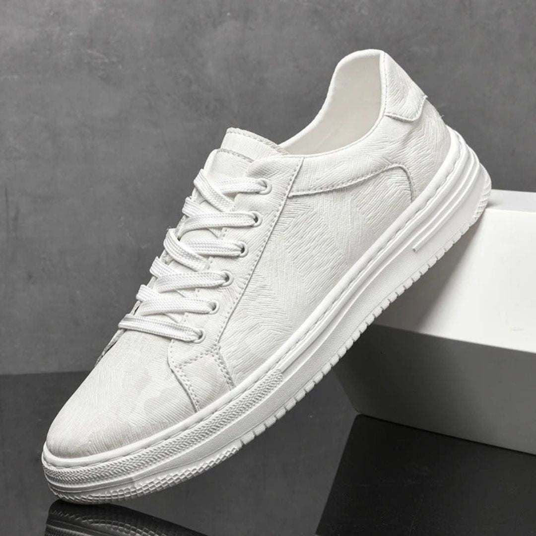 Carter Baskets Basses En Cuir De Vache Pleine Fleur Avec Couture Précise Et Profil Structuré