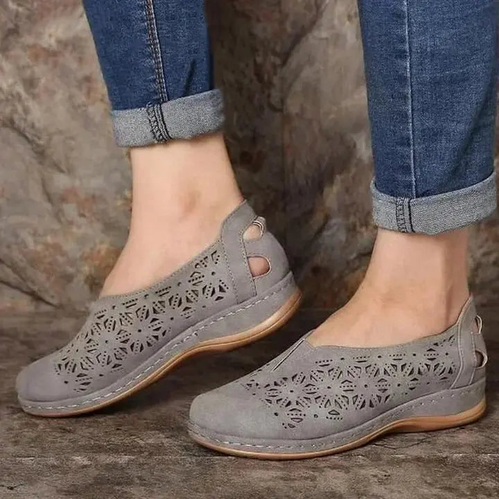 Amawinc Chaussures Slip On Chic À Découpes Pour Femmes Confortables Avec Talon Bas Design