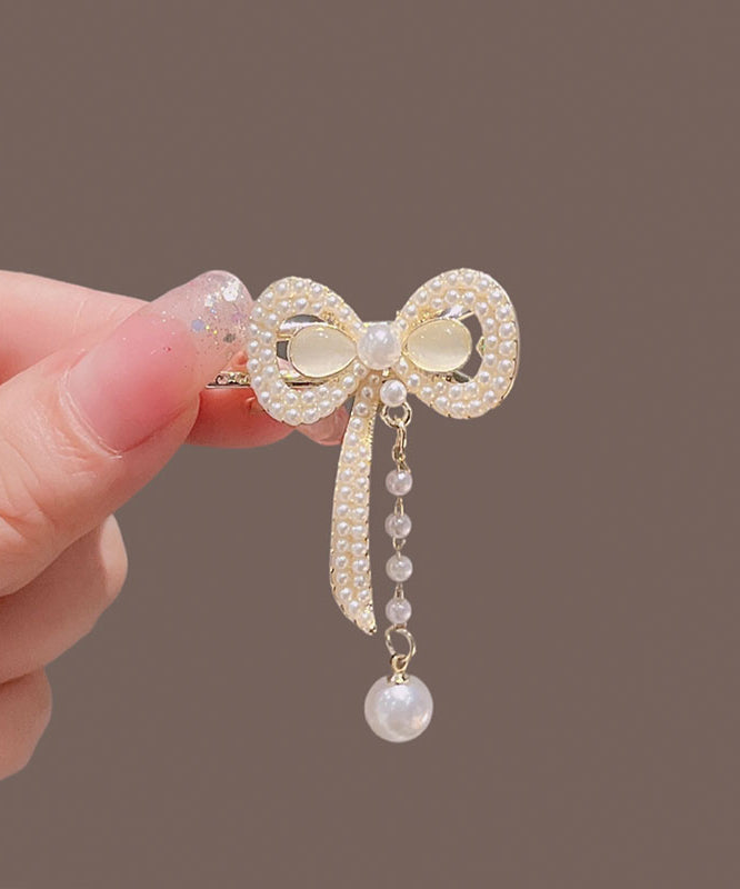 Épingle à cheveux à pompon papillon en alliage de cuivre doré de style chinois avec perles - Amawinc