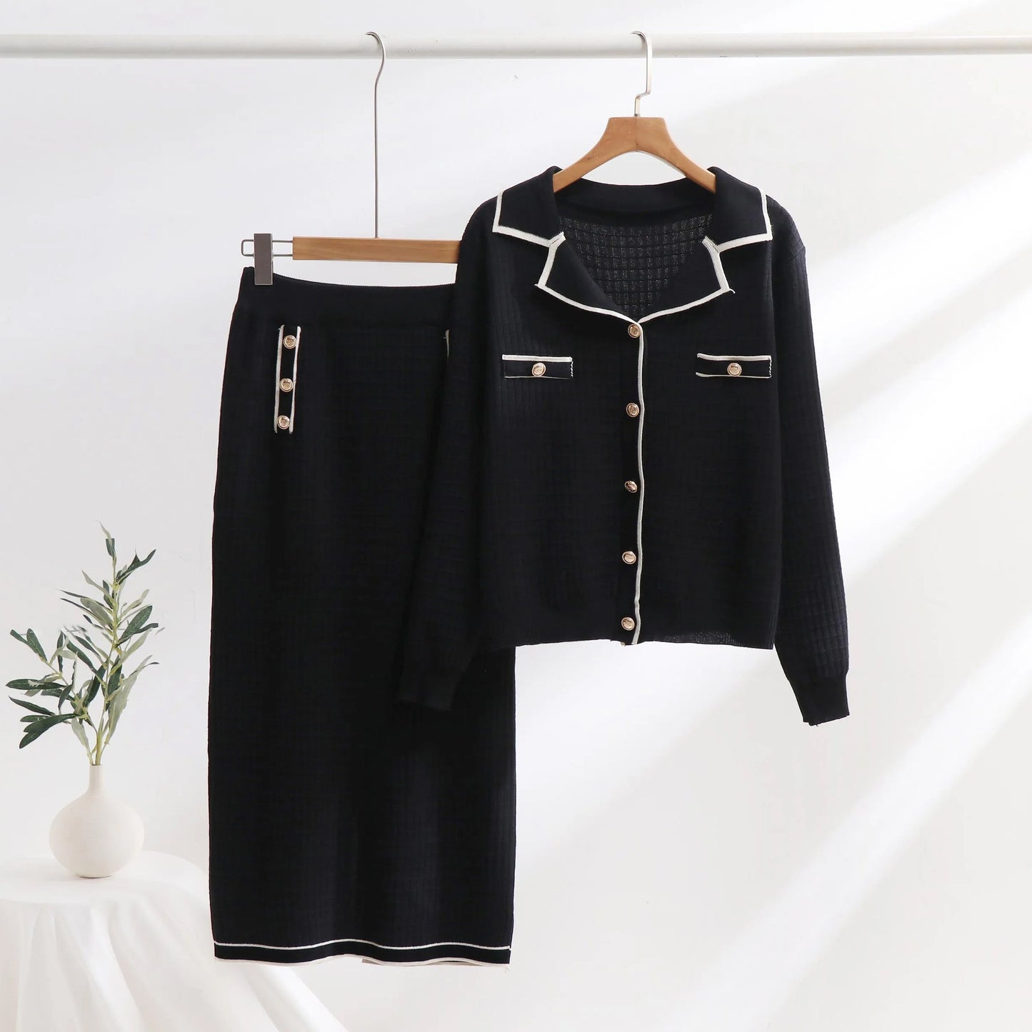 Ensemble Automne Hiver Chloé Montclair Élan Cardigan Maille À Col Polo Texturé Et Jupe Slim À Boutons