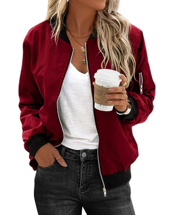 Avelena: Eine elegante, klassische Bomberjacke mit Taschen – ideal für alle Anlässe