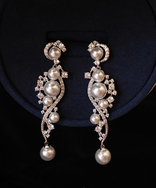 Boucles d'oreilles pendantes élégantes en argent sterling et zircon blanc - Amawinc