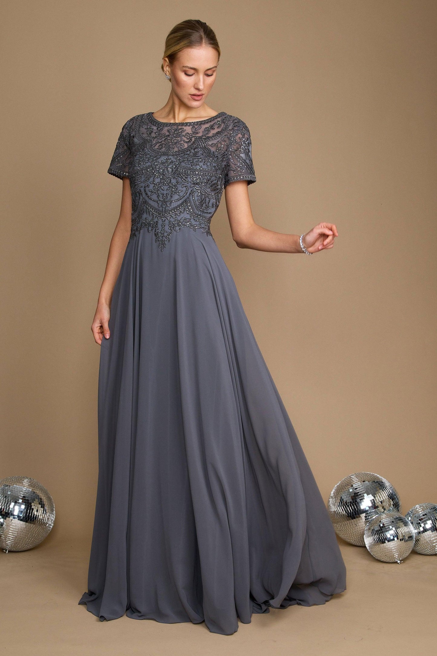 Robe Chic Pour Mère De Mariée En Chiffon À Manches Courtes Avec Décolleté Rond Corsage Brodé De Diamants Étincelants