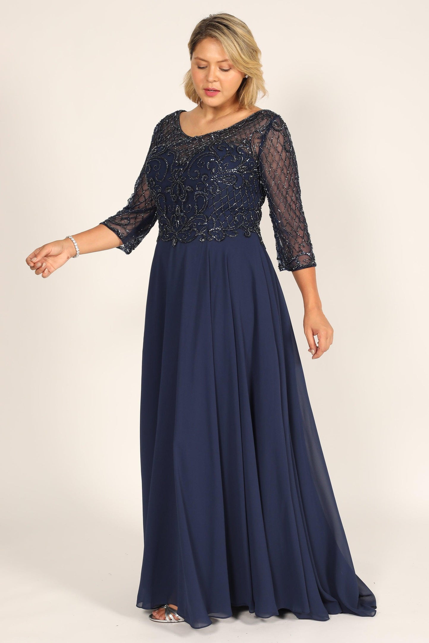 Robe Longue À Manches Longues Pour Mère De La Mariée Corsage Brodé À La Main Et Jupe En Chiffon
