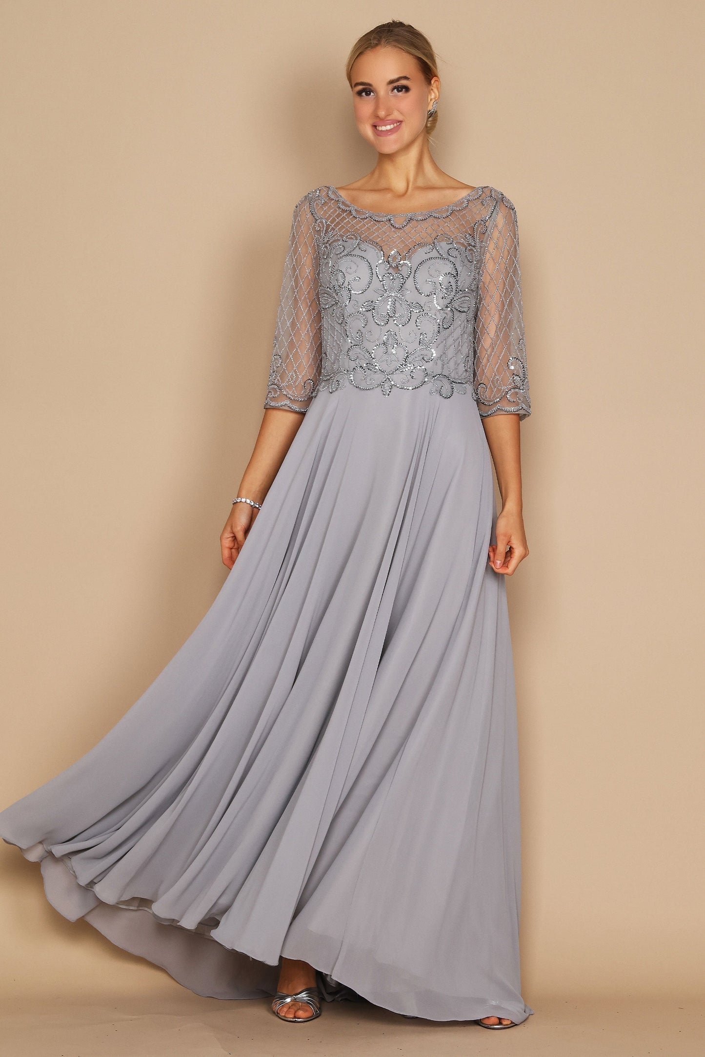 Robe Longue À Manches Longues Pour Mère De La Mariée Corsage Brodé À La Main Et Jupe En Chiffon