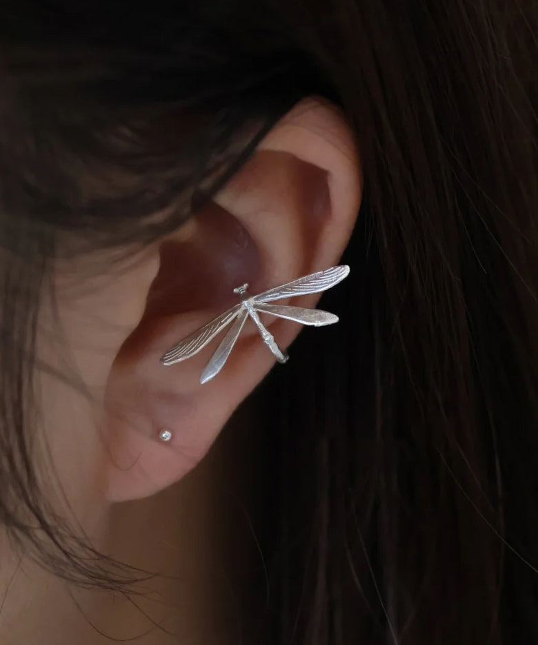 Boucles d'oreilles à tige en argent sterling et soie en forme de libellule - Amawinc