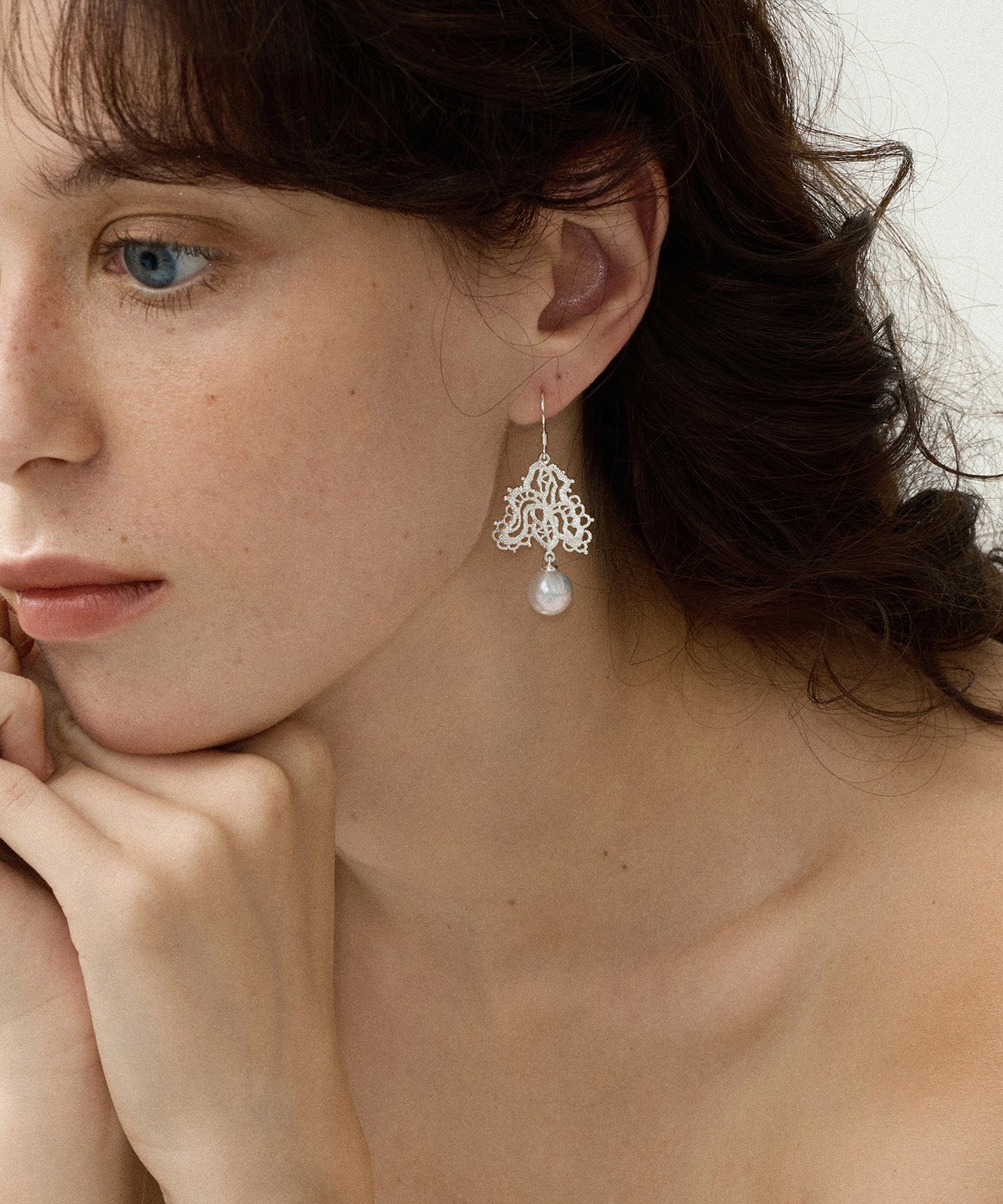 Boucles d'oreilles pendantes en argent sterling blanc avec perles et dentelle - Amawinc