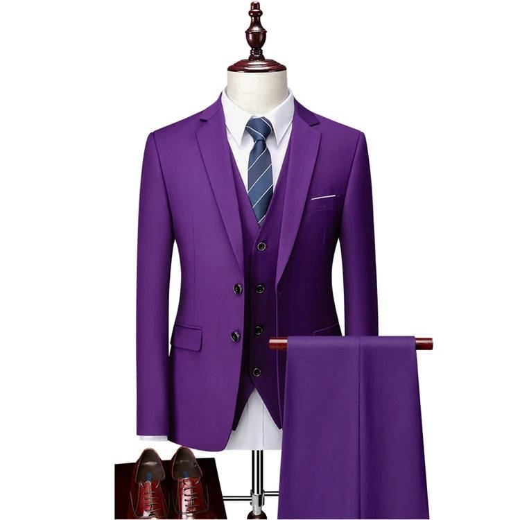 Smoking Trois Pièces Classique Avec Gilet Pour Mariages Et Événements Professionnels