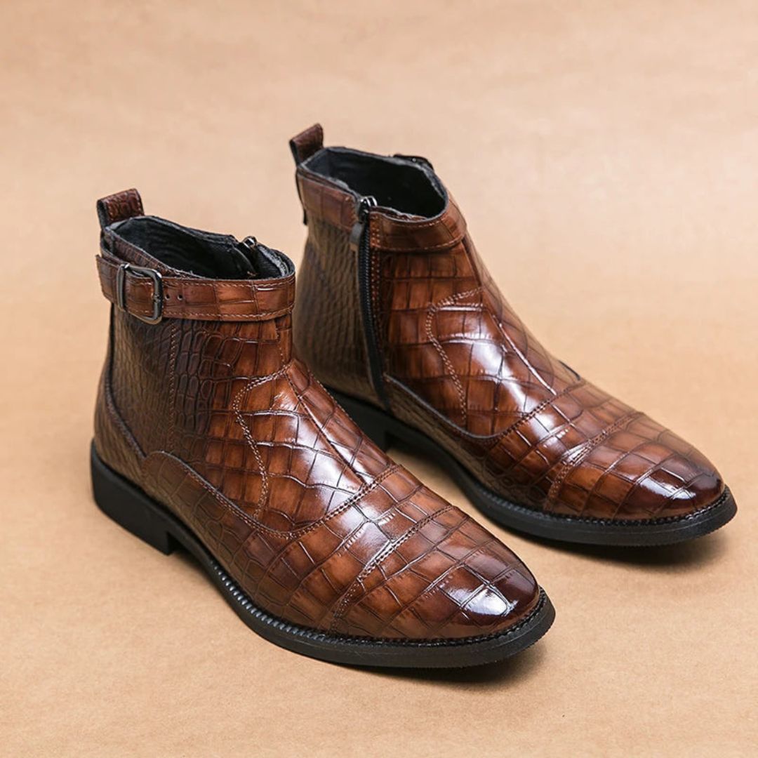 Bottes Donovan Luxe Cuir Faux Crocodile Motif Partout Boucle Héritage Fermeture Éclair Détails Semelle Piquée