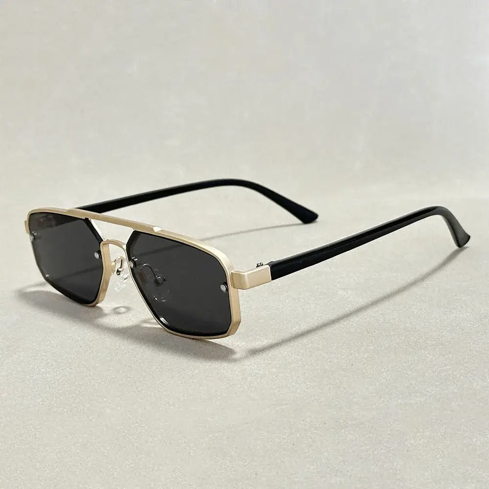 Lunettes De Soleil Luxe Echelon Dégradé Doré Monture Géométrique Verres Dégradés Foncés Bras Noirs