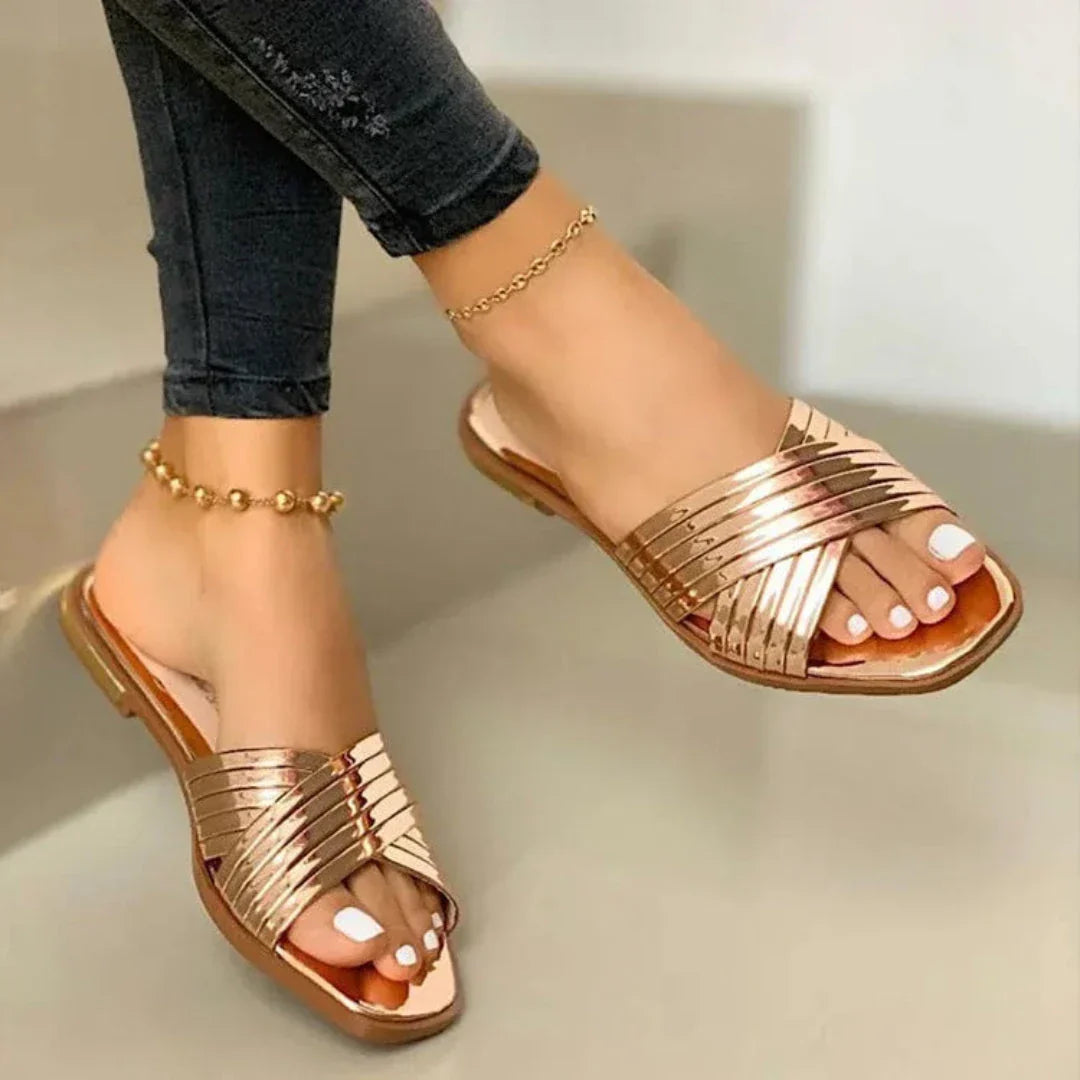 Sandales À Enfiler Croisées Effet Patent Luxe Pour Femme Confort Toute Journée Et Moderne